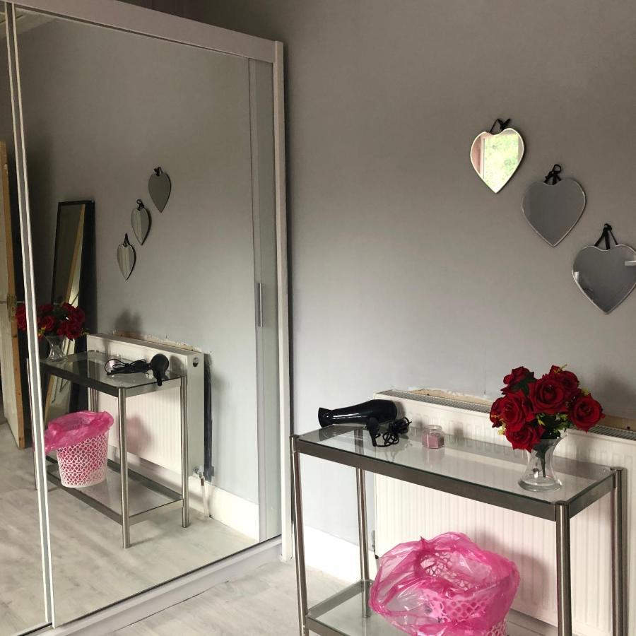 Double Bedroom Manchester Buitenkant foto